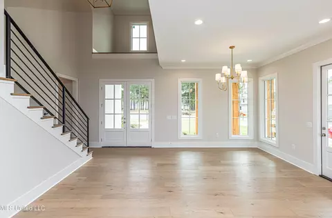 Living - 104 Parson Pl, Madison, MS 39110 photo 5 of 7