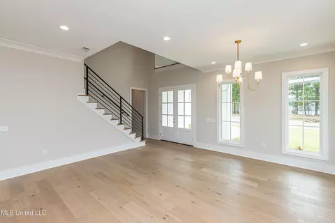 Living - 104 Parson Pl, Madison, MS 39110 photo 4 of 7