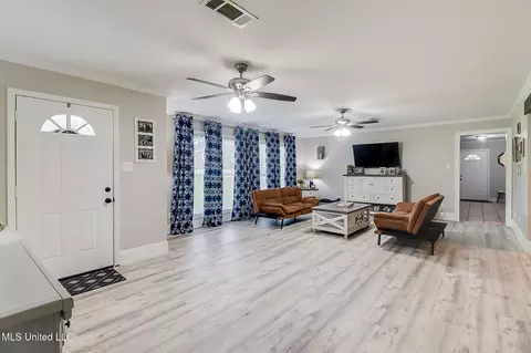 726 W Central Ave, Wiggins, MS 39577 photo 9