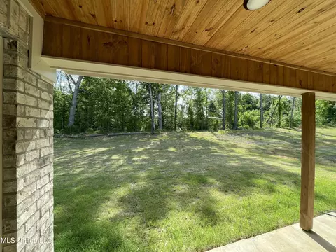 225 Hemingway Cir, Canton, MS 39046 photo 6