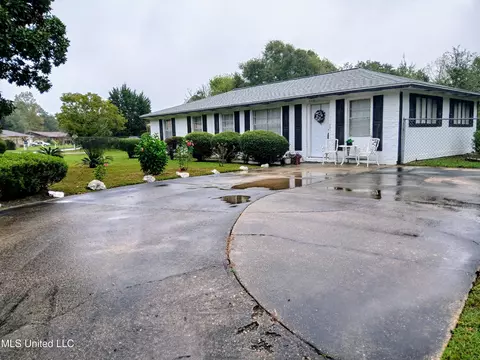 5400 Arrowhead Dr, Pascagoula, MS 39581