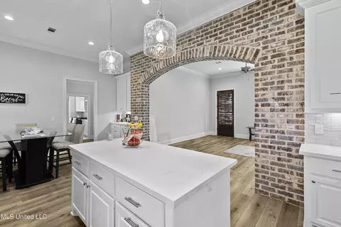 Entry Way - 962 Glenwild Cir, Canton, MS 39046 photo 2 of 2