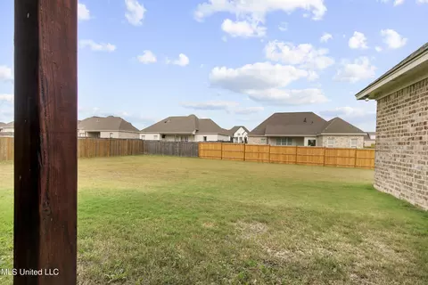 Exterior - 962 Glenwild Cir, Canton, MS 39046 photo 2 of 6