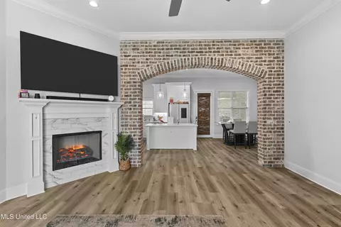 Entry Way - 962 Glenwild Cir, Canton, MS 39046 photo 1 of 2