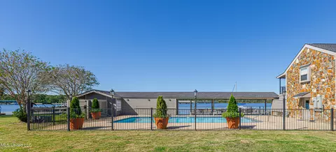 Exterior - 71 Breakers Ln, Ridgeland, MS 39157 photo 13 of 18