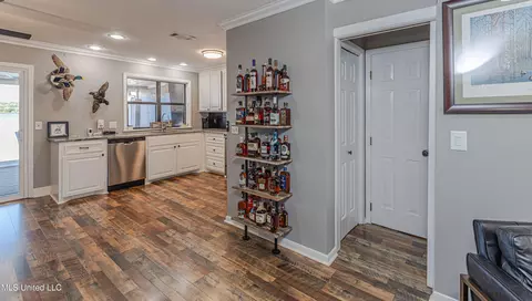 Entry Way - 71 Breakers Ln, Ridgeland, MS 39157 photo 1 of 1