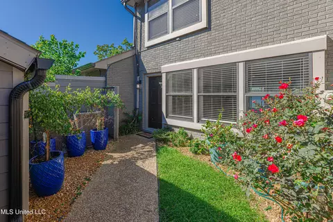71 Breakers Ln, Ridgeland, MS 39157