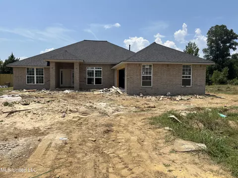 7649 Mary Mccoy Dr, Horn Lake, MS 38637