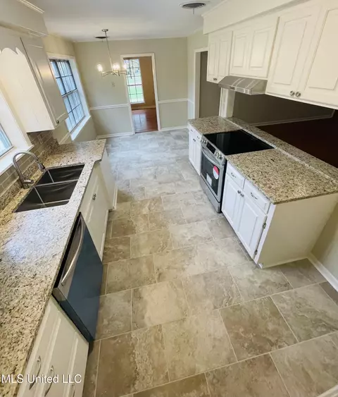 107 N Temple Rd, Natchez, MS 39120 photo 9