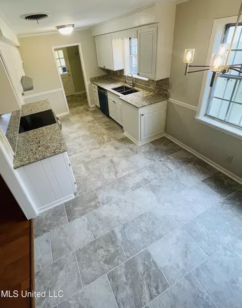 107 N Temple Rd, Natchez, MS 39120 photo 6