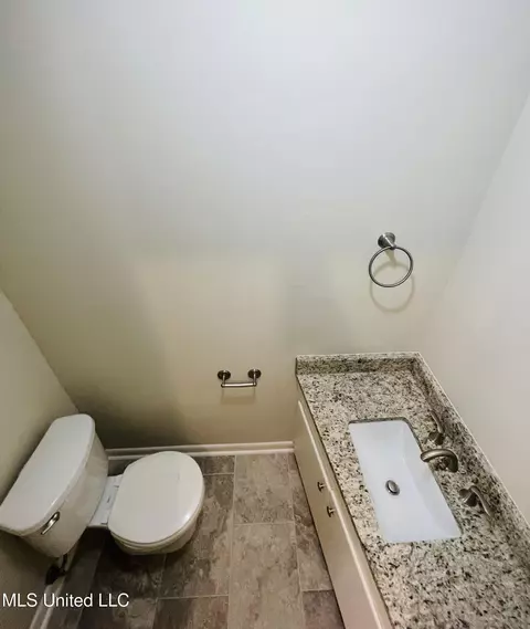107 N Temple Rd, Natchez, MS 39120 photo 11