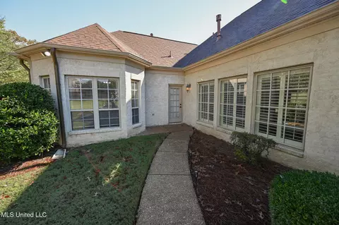 Exterior - 2922 Grove Meadows Dr, Nesbit, MS 38651 photo 5 of 5
