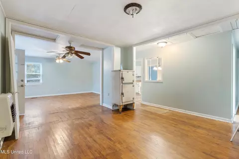 Living - 6375 Arkabutla Rd, Coldwater, MS 38618 photo 5 of 5
