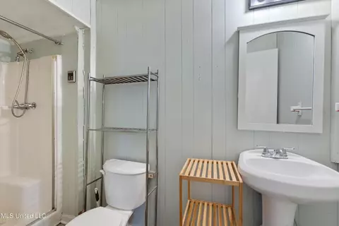 Bath - 6375 Arkabutla Rd, Coldwater, MS 38618 photo 1 of 2