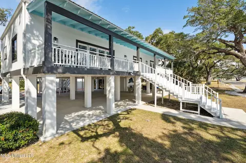 Exterior - 839 E Beach Blvd, Long Beach, MS 39560 photo 5 of 10