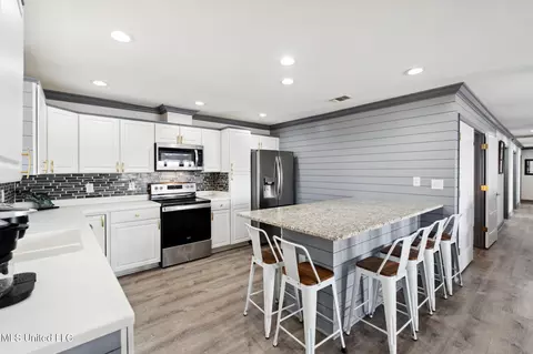 Kitchen - 839 E Beach Blvd, Long Beach, MS 39560 photo 2 of 4