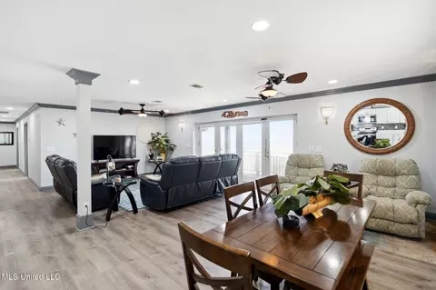 Dining - 839 E Beach Blvd, Long Beach, MS 39560 photo 1 of 1