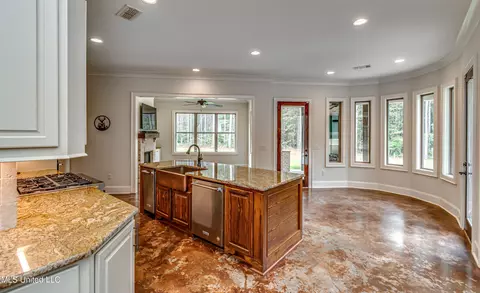 Kitchen - 261 Millville Rd, Canton, MS 39046 photo 2 of 6