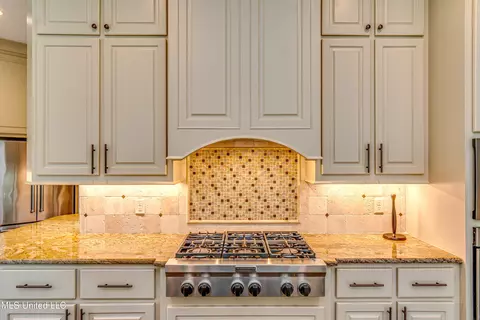 Kitchen - 261 Millville Rd, Canton, MS 39046 photo 4 of 6