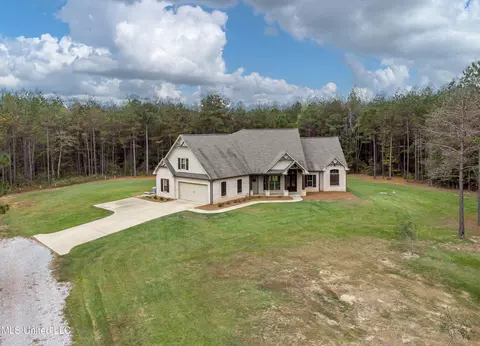 261 Millville Rd, Canton, MS 39046