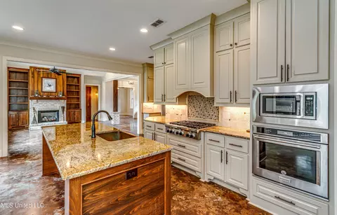 Kitchen - 261 Millville Rd, Canton, MS 39046 photo 3 of 6