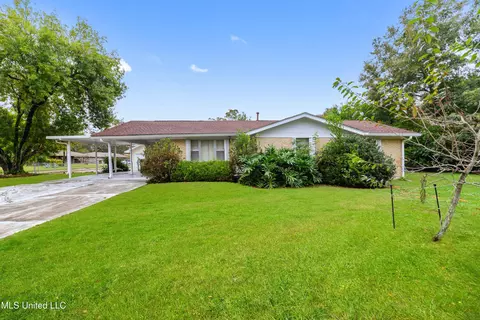 333 Tanglewood Dr, Biloxi, MS 39531
