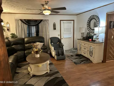 300 Waggoner Rd, Morton, MS 39117 photo 3