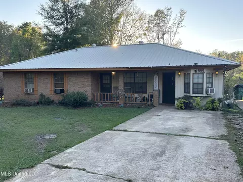300 Waggoner Rd, Morton, MS 39117