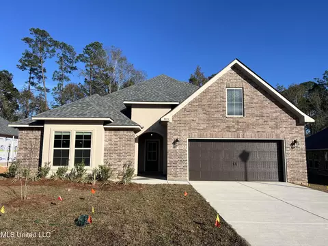 7321 S Aberdeen Dr, Pass Christian, MS 39571