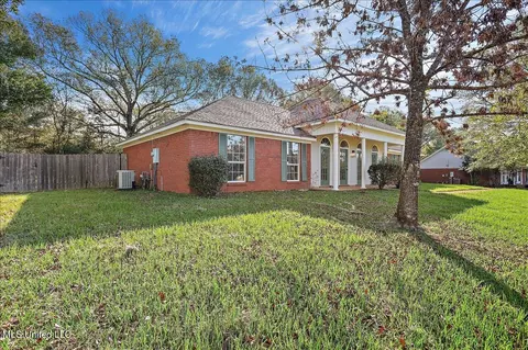 Exterior - 640 Byram Meadows Dr, Byram, MS 39272 photo 2 of 5