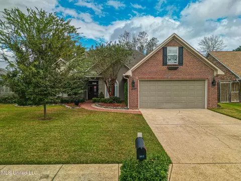 2517 Greenview Dr, Gulfport, MS 39507