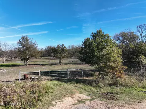 1 Garrett Rd, Clarksdale, MS 38614