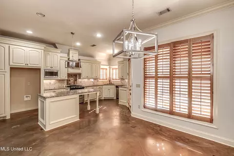 Kitchen - 128 Amethyst Ln, Brandon, MS 39047 photo 11 of 11