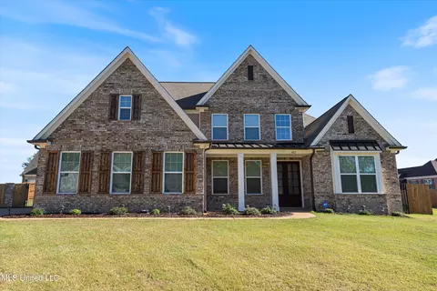 482 Vicksburg Cv, Hernando, MS 38632