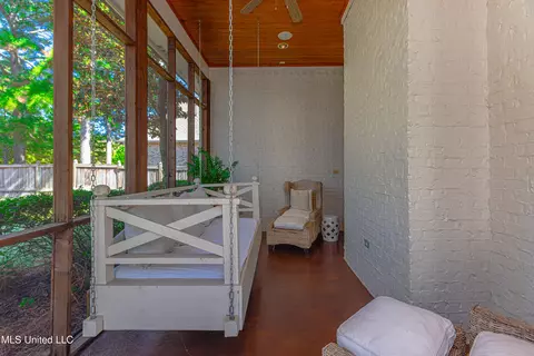 Exterior - 102 Vinca Dr, Madison, MS 39110 photo 6 of 12