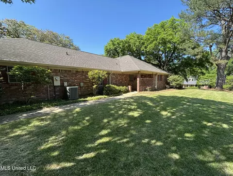 Exterior - 5365 River Thames Rd, Jackson, MS 39211 photo 7 of 14