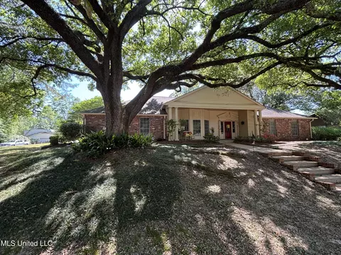 Exterior - 5365 River Thames Rd, Jackson, MS 39211 photo 3 of 14