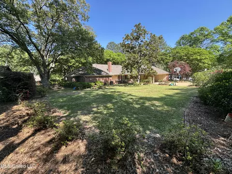 Exterior - 5365 River Thames Rd, Jackson, MS 39211 photo 11 of 14