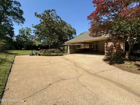 Exterior - 5365 River Thames Rd, Jackson, MS 39211 photo 8 of 14