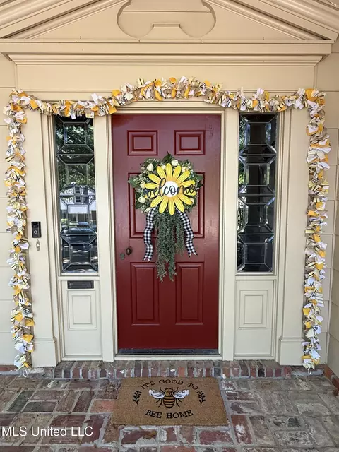 Exterior - 5365 River Thames Rd, Jackson, MS 39211 photo 6 of 14