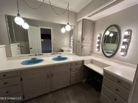 Bath - 1453 Memorial Dr, Boyle, MS 38730 photo 2 of 2