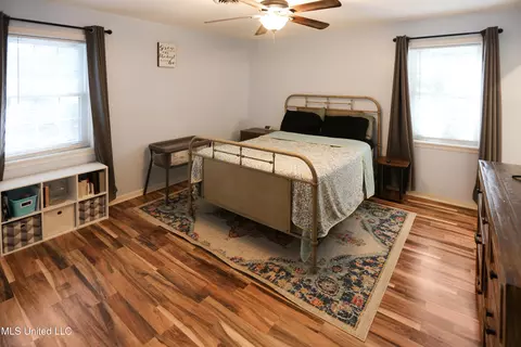 Bedroom - 1402 Shady Glen Dr, Clinton, MS 39056 photo 1 of 1