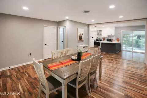 Dining - 1402 Shady Glen Dr, Clinton, MS 39056 photo 1 of 3