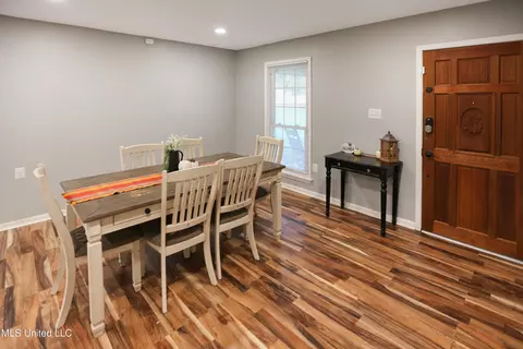 Dining - 1402 Shady Glen Dr, Clinton, MS 39056 photo 3 of 3