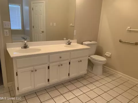 423 Fairway Oaks, Hernando, MS 38632 photo 17