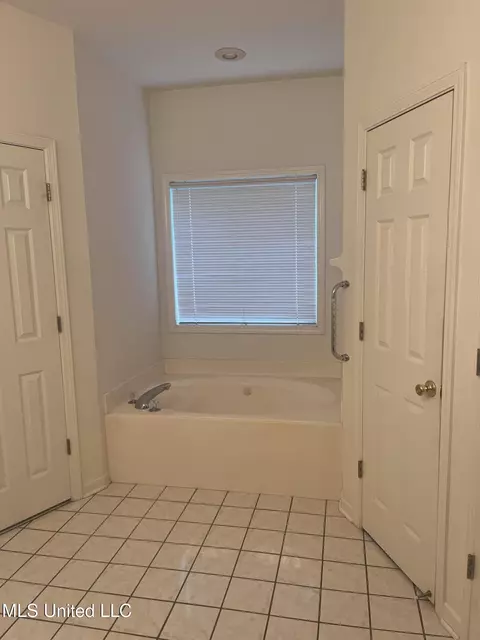 423 Fairway Oaks, Hernando, MS 38632 photo 14
