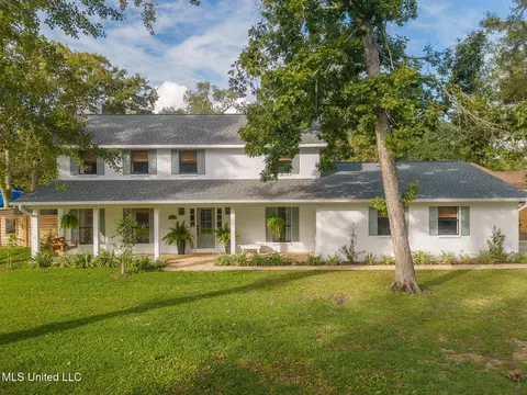 9404 Live Oak Ave, Ocean Springs, MS 39564