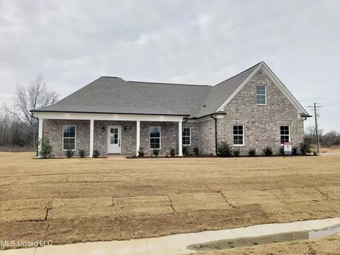 188 Cadet Dr, Senatobia, MS 38668