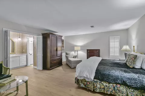 Bedroom - 5465 Saratoga Dr, Jackson, MS 39211 photo 3 of 4