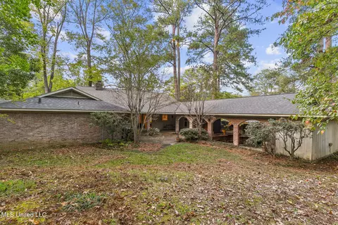 Exterior - 5465 Saratoga Dr, Jackson, MS 39211 photo 12 of 12